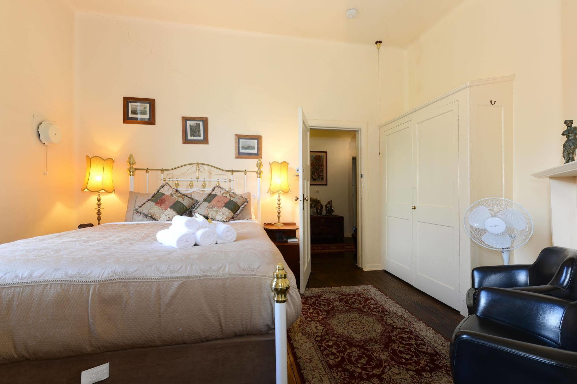 Edinburgh Gallery Bed & Breakfast Hobart Exterior foto